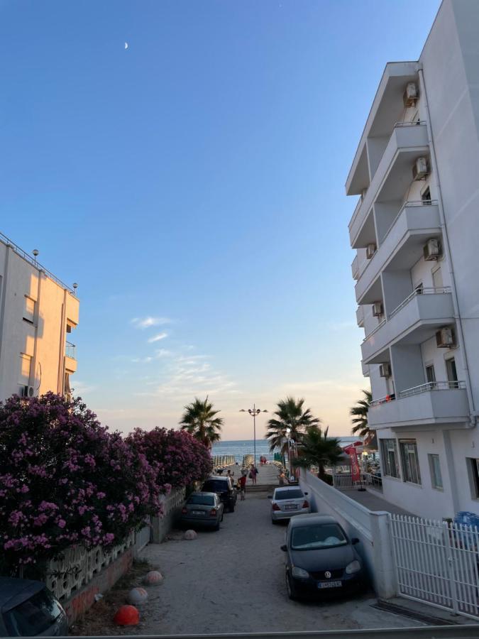 Flors Apartments Дуррес Екстер'єр фото