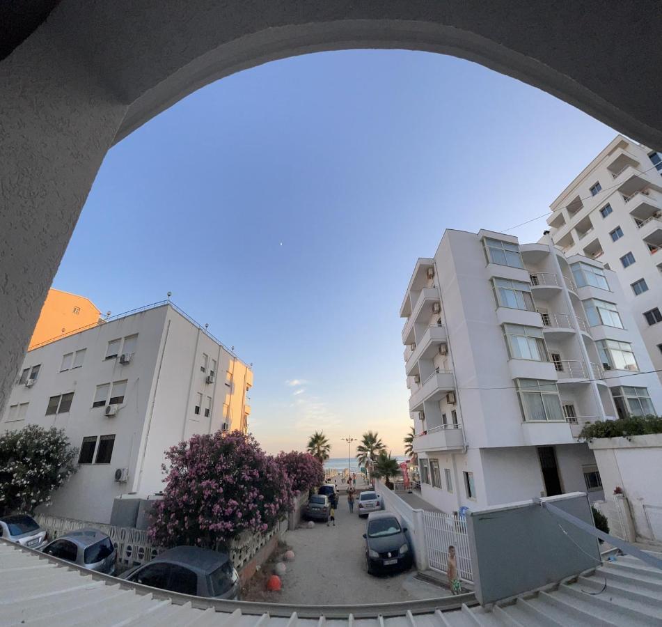 Flors Apartments Дуррес Екстер'єр фото