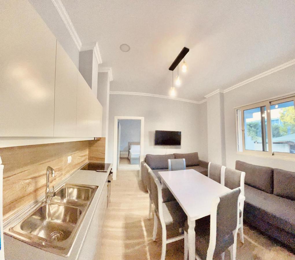 Flors Apartments Дуррес Екстер'єр фото