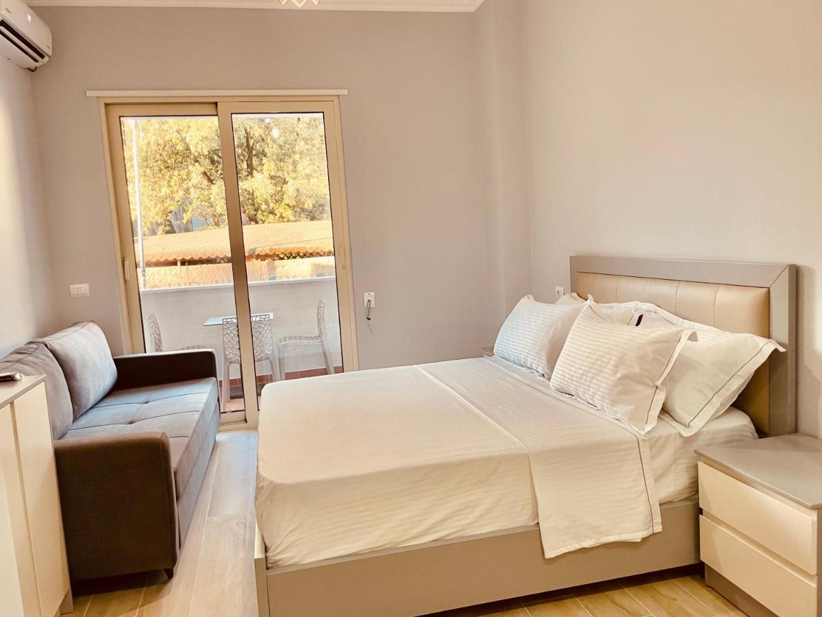 Flors Apartments Дуррес Екстер'єр фото