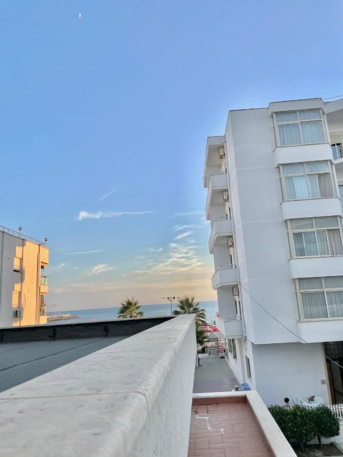 Flors Apartments Дуррес Екстер'єр фото