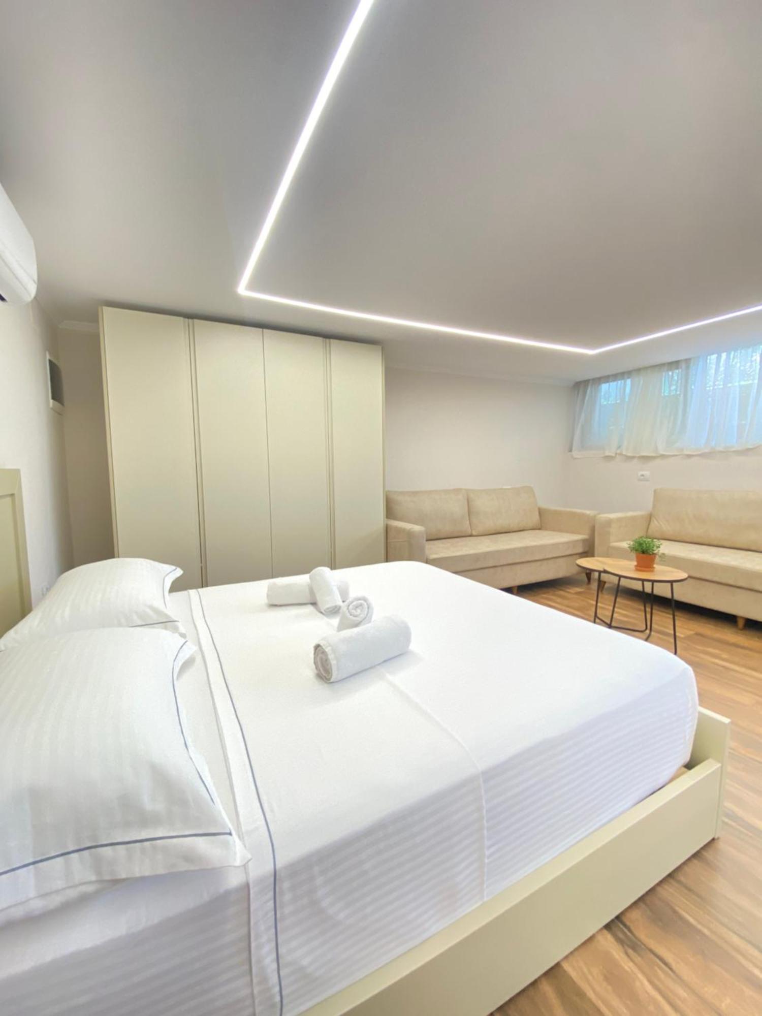 Flors Apartments Дуррес Екстер'єр фото
