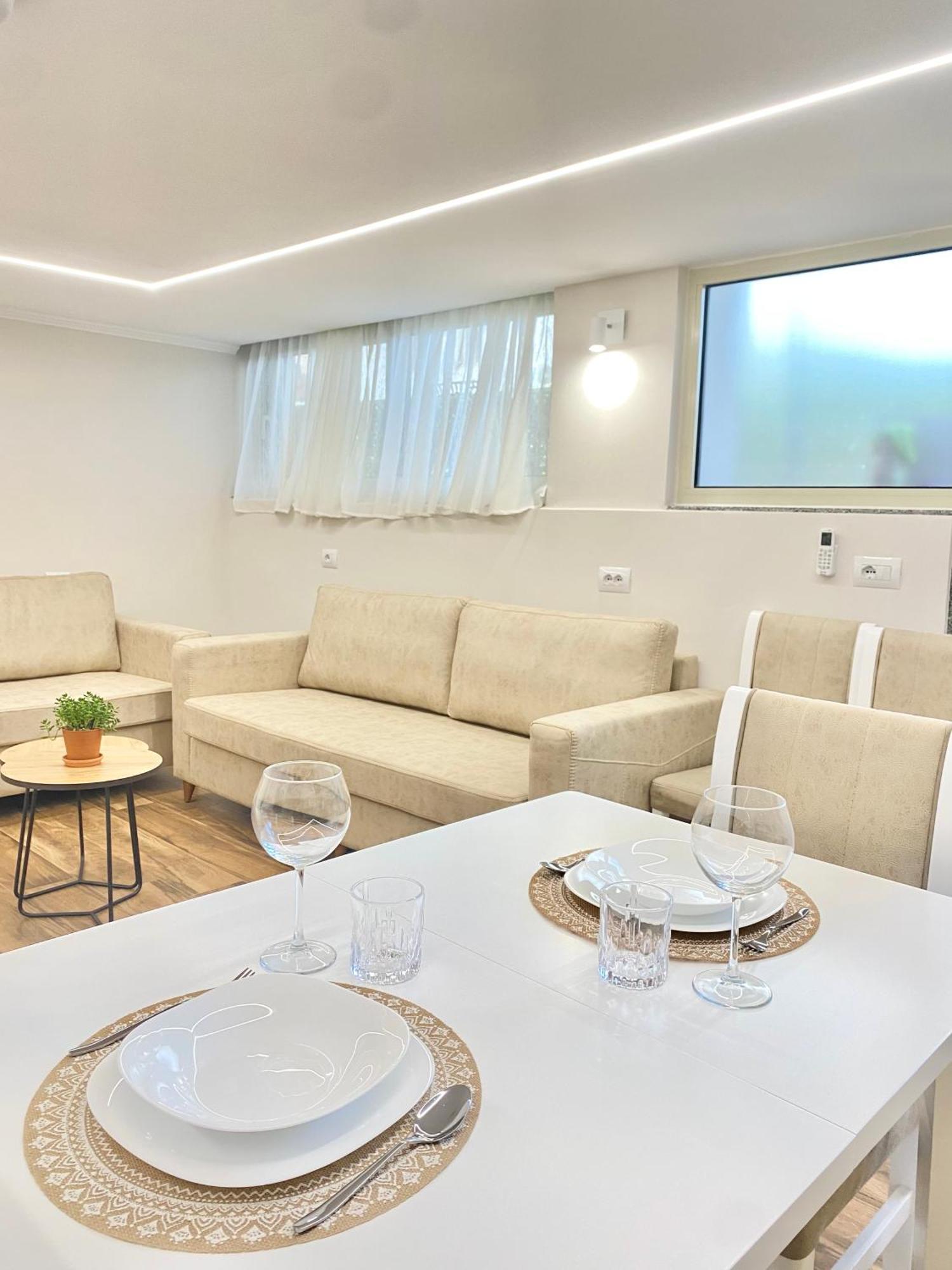 Flors Apartments Дуррес Екстер'єр фото
